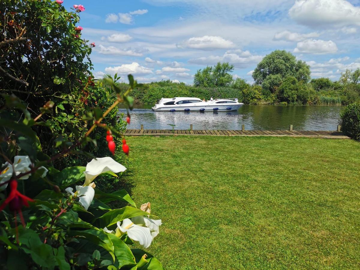 River View - Norfolk Broads Brundall 外观 照片